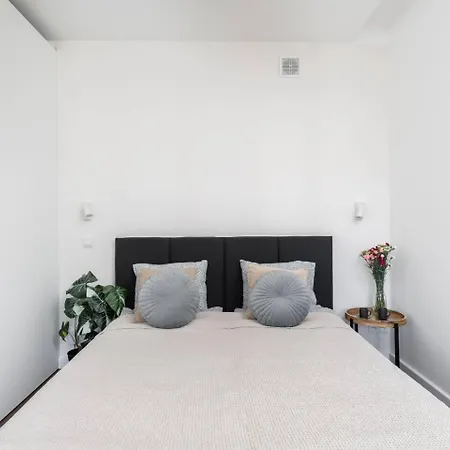 Espresso Apartment Plac Mirowski Warsaw Exterior photo