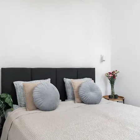 Espresso Apartment Plac Mirowski Warsaw Exterior photo